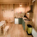Recreatiepark D'n Mastendol Luxe Boomhutten אתר קמפינג Rijen