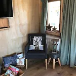 Recreatiepark D'n Mastendol Luxe Boomhutten אתר קמפינג *