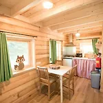 Recreatiepark D'n Mastendol Luxe Boomhutten אתר קמפינג *