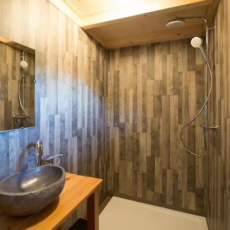 Recreatiepark D'n Mastendol Luxe Boomhutten * Rijen