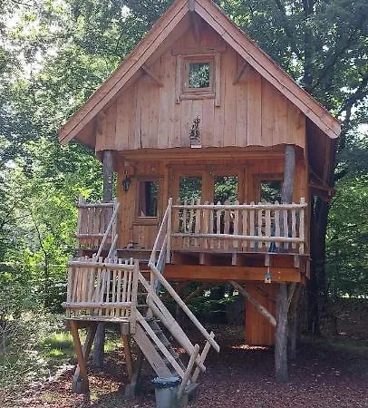 캠프장 Recreatiepark D'n Mastendol Luxe Boomhutten Rijen