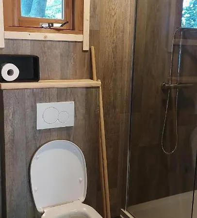 Recreatiepark D'n Mastendol Luxe Boomhutten Rijen