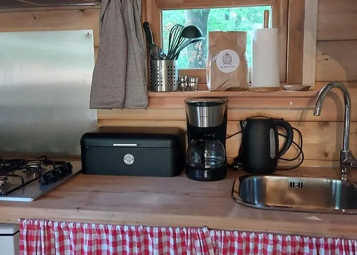 Recreatiepark D'n Mastendol Luxe Boomhutten Rijen